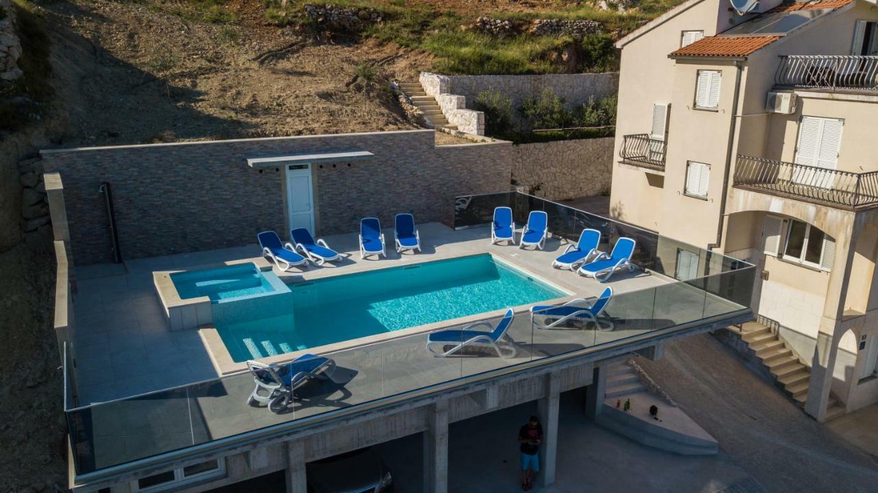 Apartments Pusic Omiš Eksteriør billede