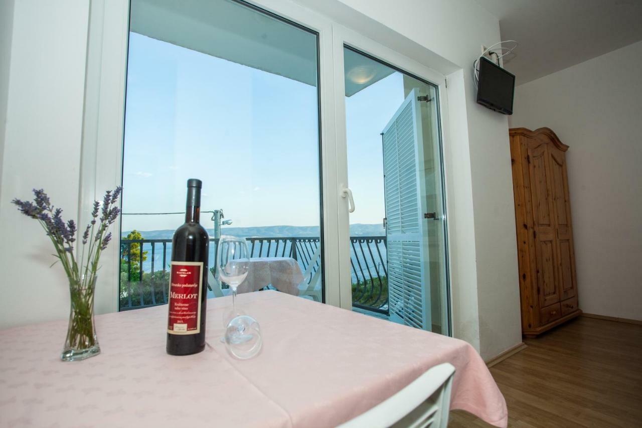Apartments Pusic Omiš Eksteriør billede