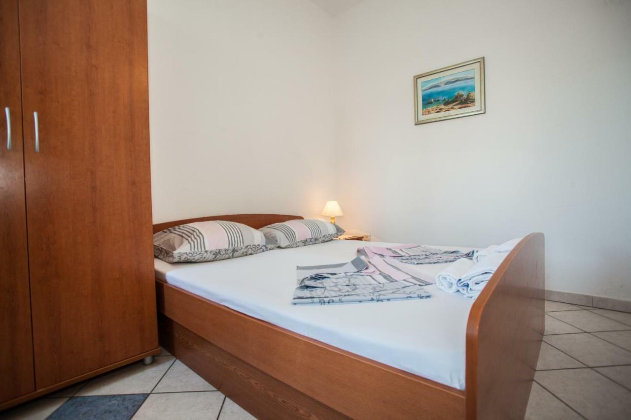 Apartments Pusic Omiš Eksteriør billede