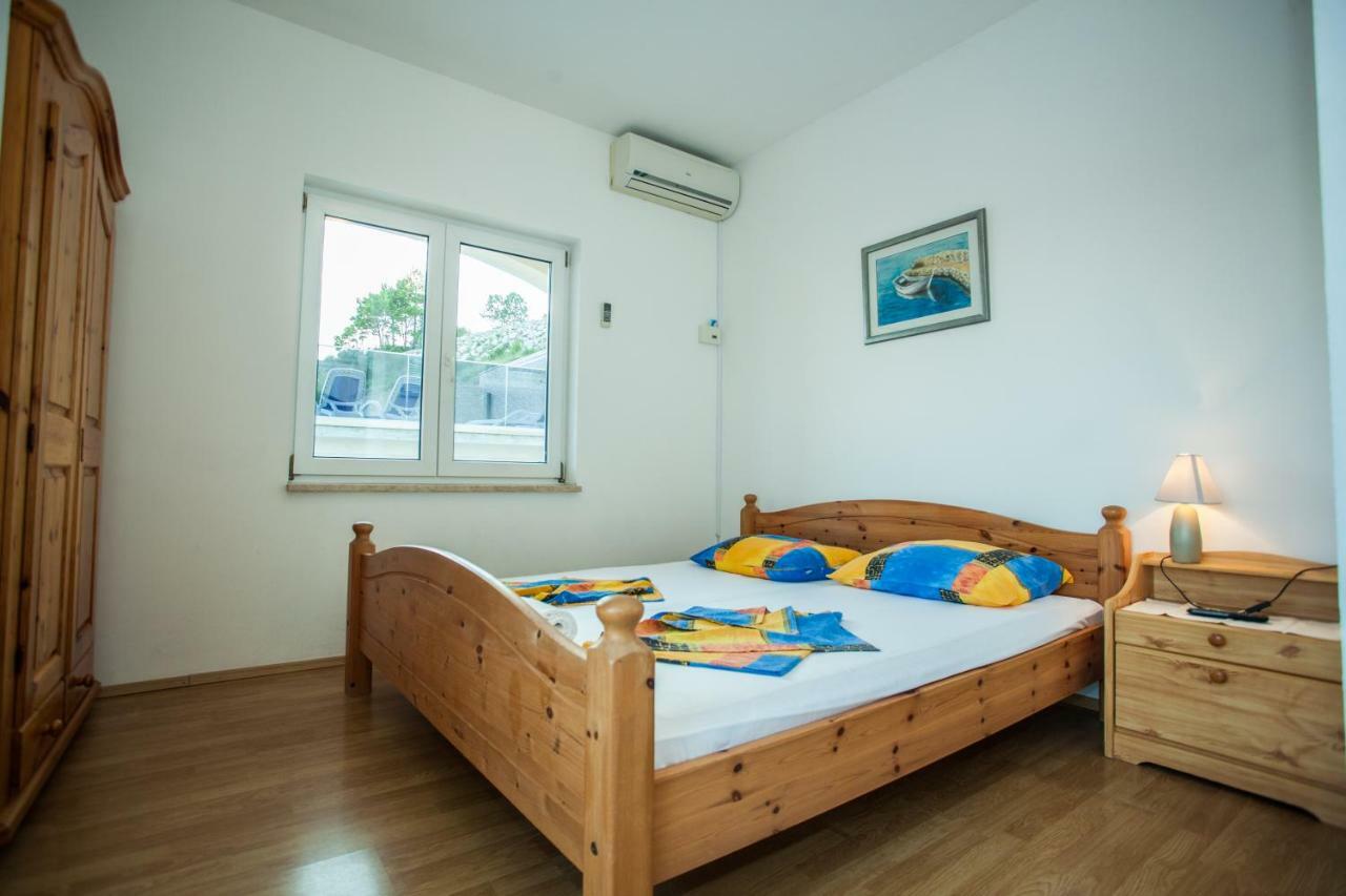 Apartments Pusic Omiš Eksteriør billede