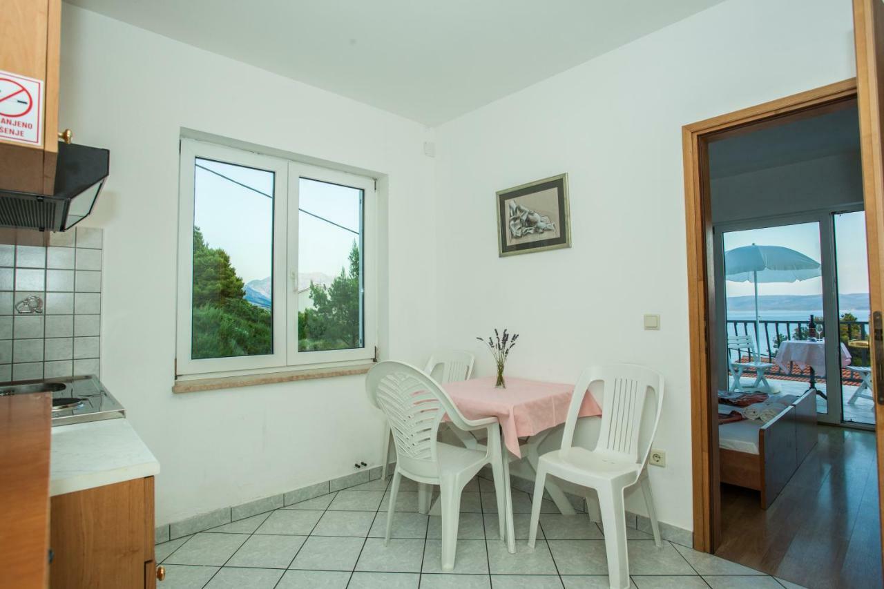 Apartments Pusic Omiš Eksteriør billede