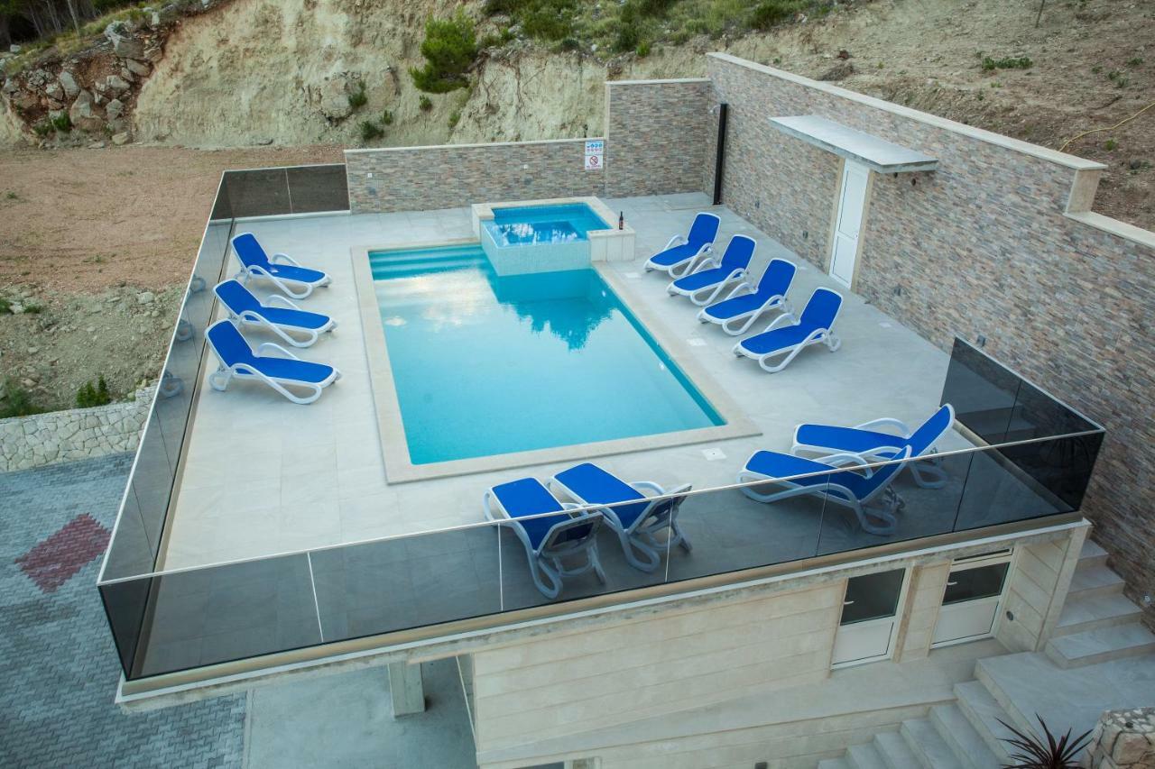 Apartments Pusic Omiš Eksteriør billede