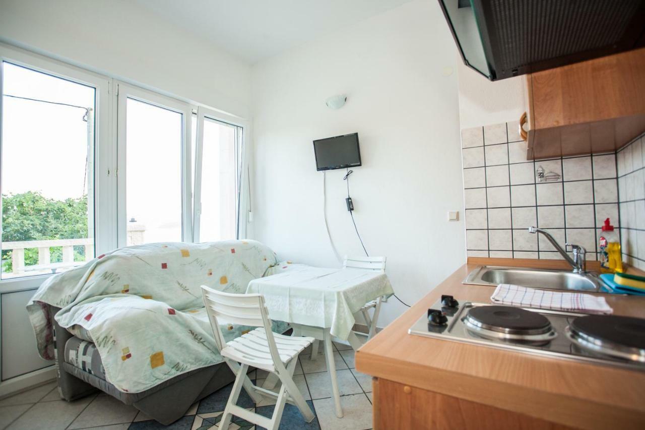 Apartments Pusic Omiš Eksteriør billede