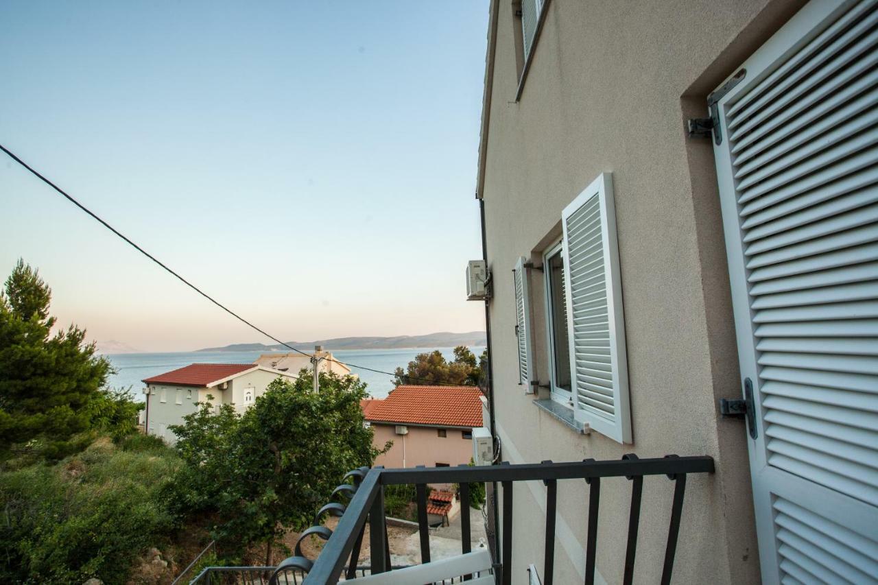 Apartments Pusic Omiš Eksteriør billede