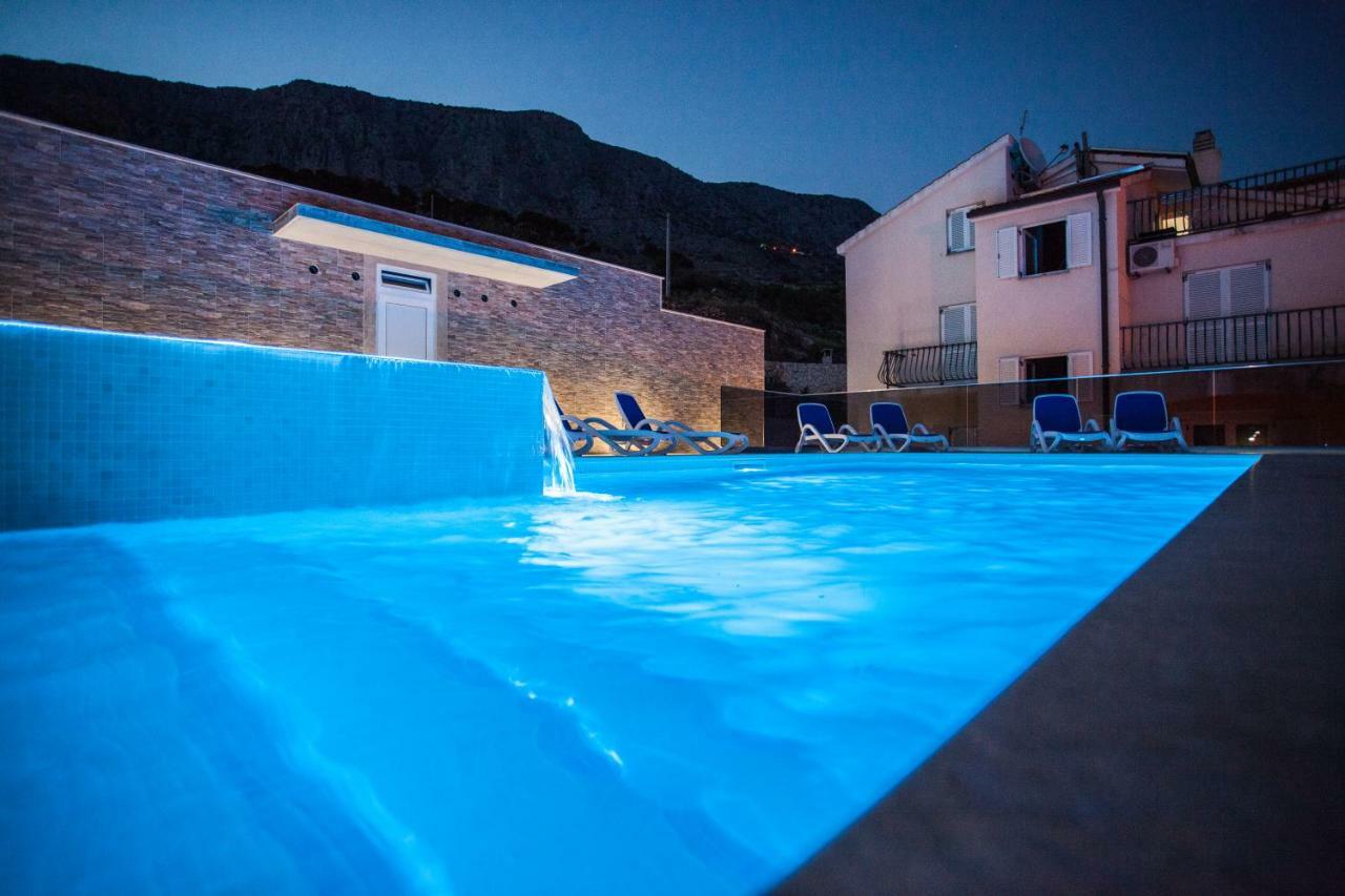 Apartments Pusic Omiš Eksteriør billede